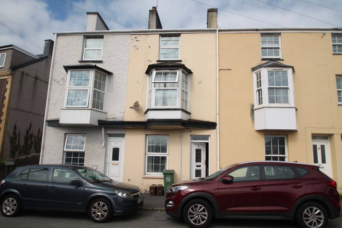 Three Storey 5 Bed House in Multiple Occupation