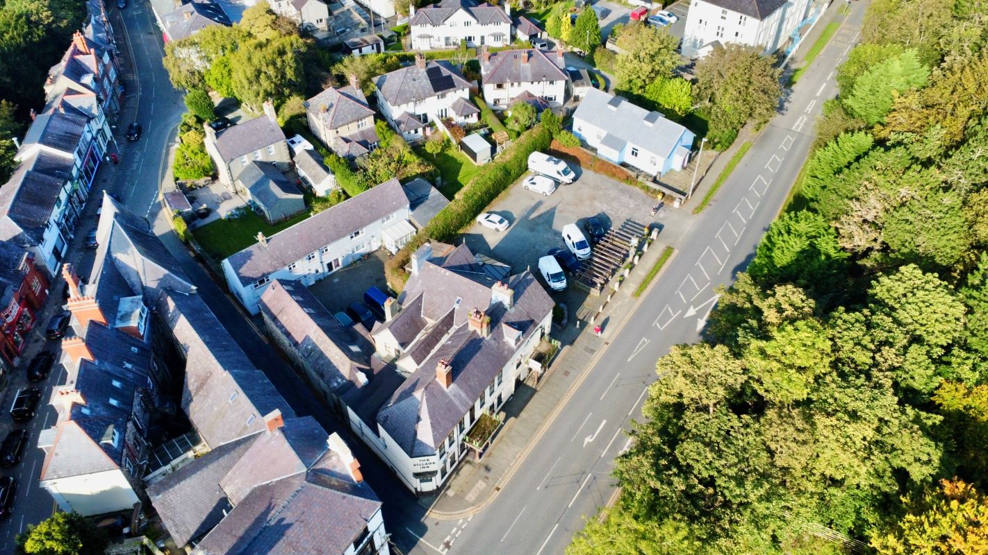 Village Inn, Penmaenmawr Road, Llanfairfechan, Gwynedd, LL33 0NU