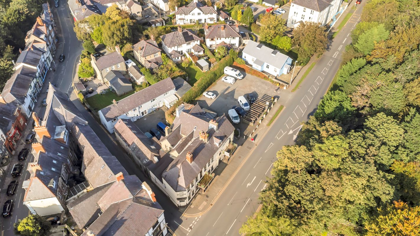 Village Inn, Penmaenmawr Road, Llanfairfechan, Gwynedd, LL33 0NU