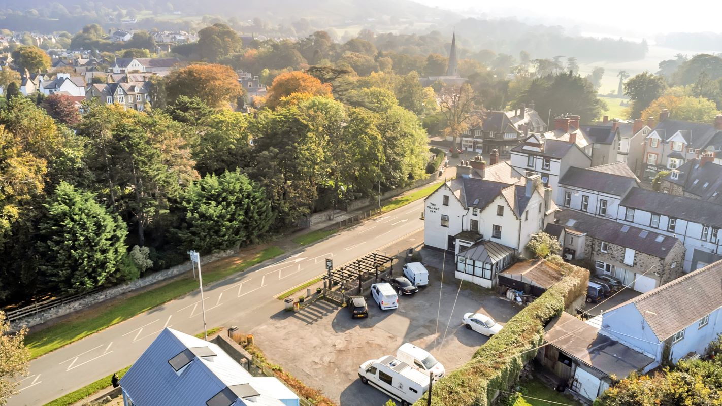 Village Inn, Penmaenmawr Road, Llanfairfechan, Gwynedd, LL33 0NU