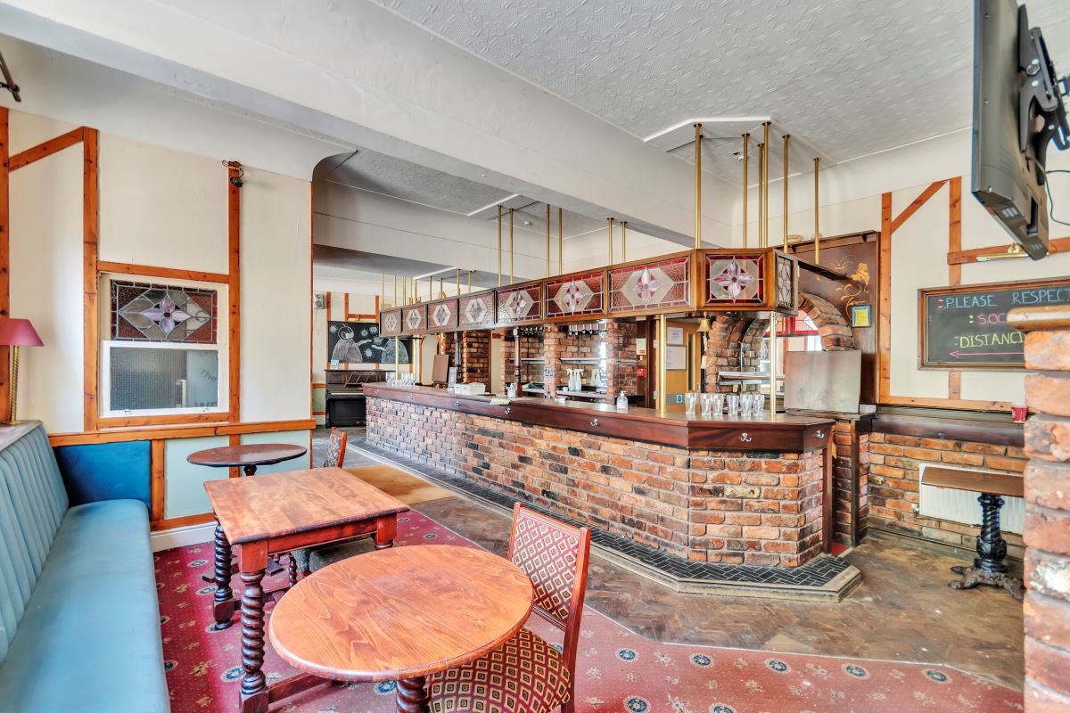 Village Inn, Penmaenmawr Road, Llanfairfechan, Gwynedd, LL33 0NU