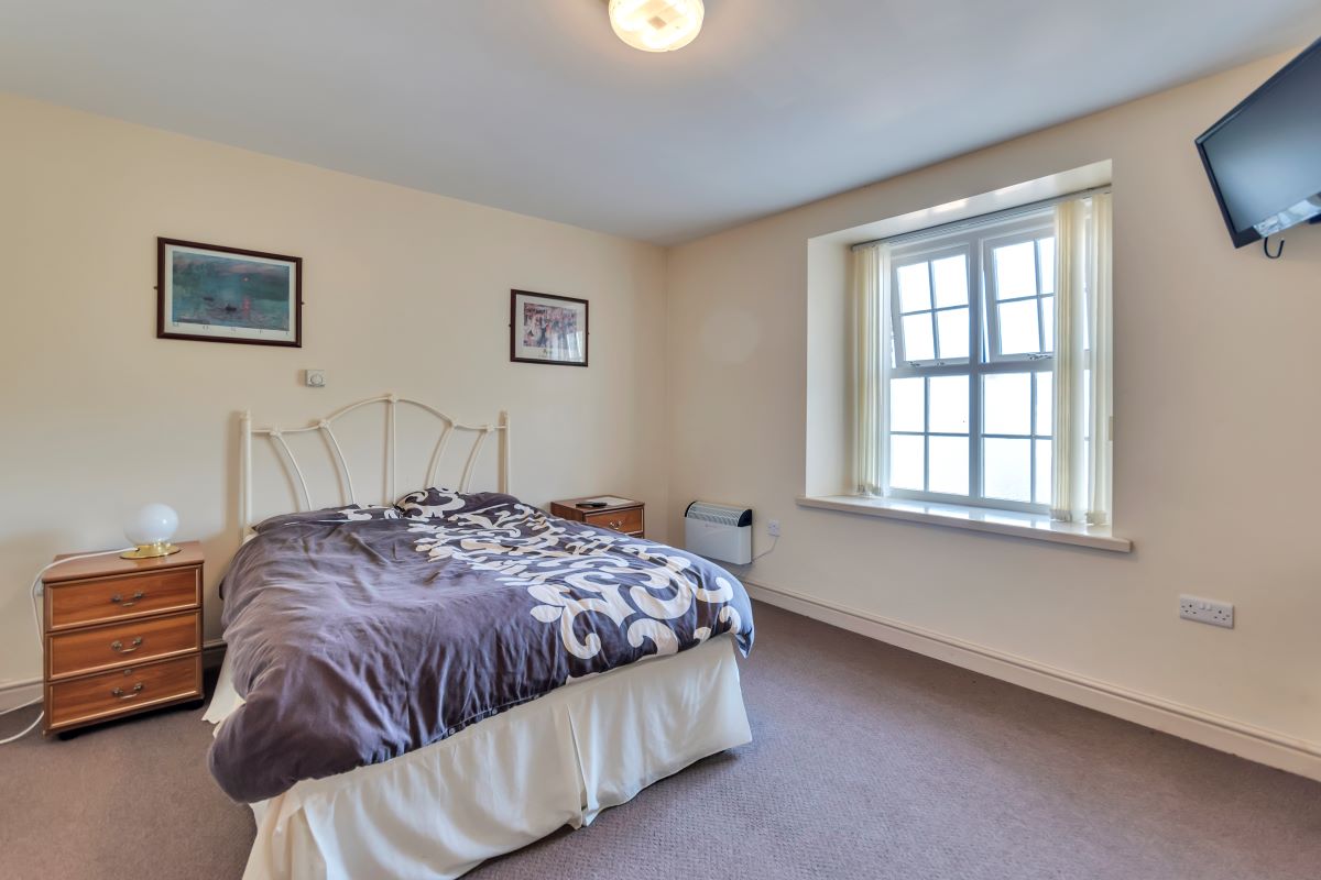 Village Inn, Penmaenmawr Road, Llanfairfechan, Gwynedd, LL33 0NU