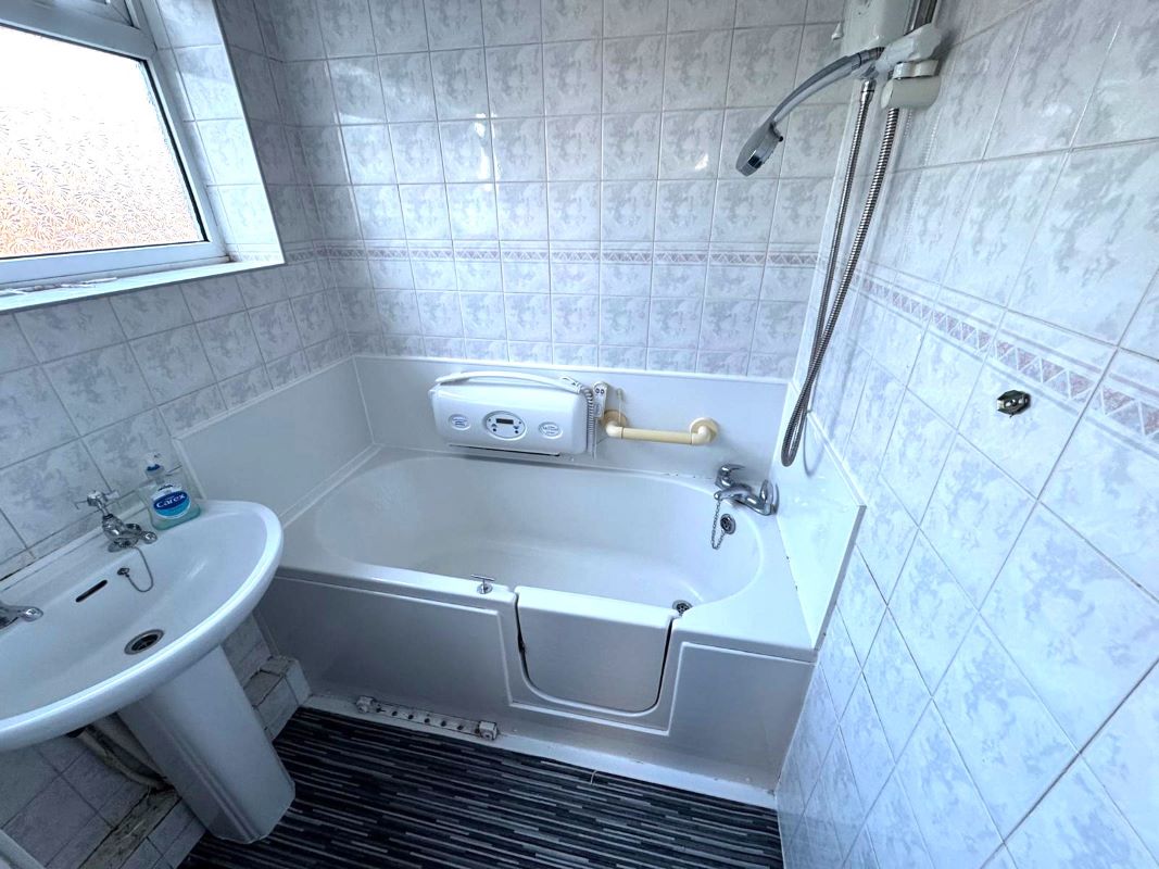 6 Harwal Road, Redcar, Cleveland, TS10 5AQ