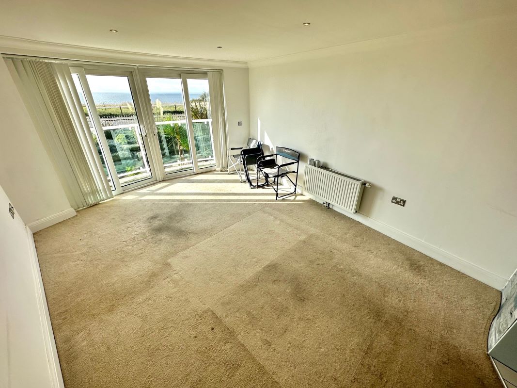 Flat 4 The Shell House, 137 Southbourne Overcliff Drive, Bournemouth, Dorset, BH6 3NP