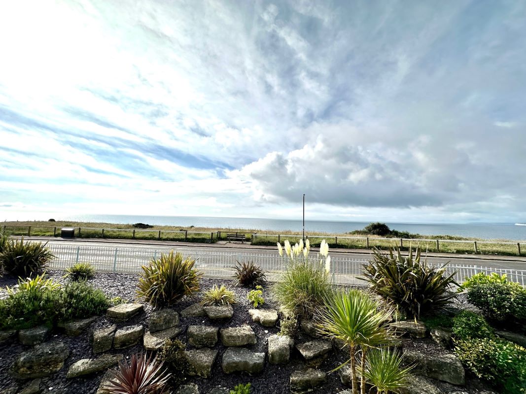 Flat 4 The Shell House, 137 Southbourne Overcliff Drive, Bournemouth, Dorset, BH6 3NP