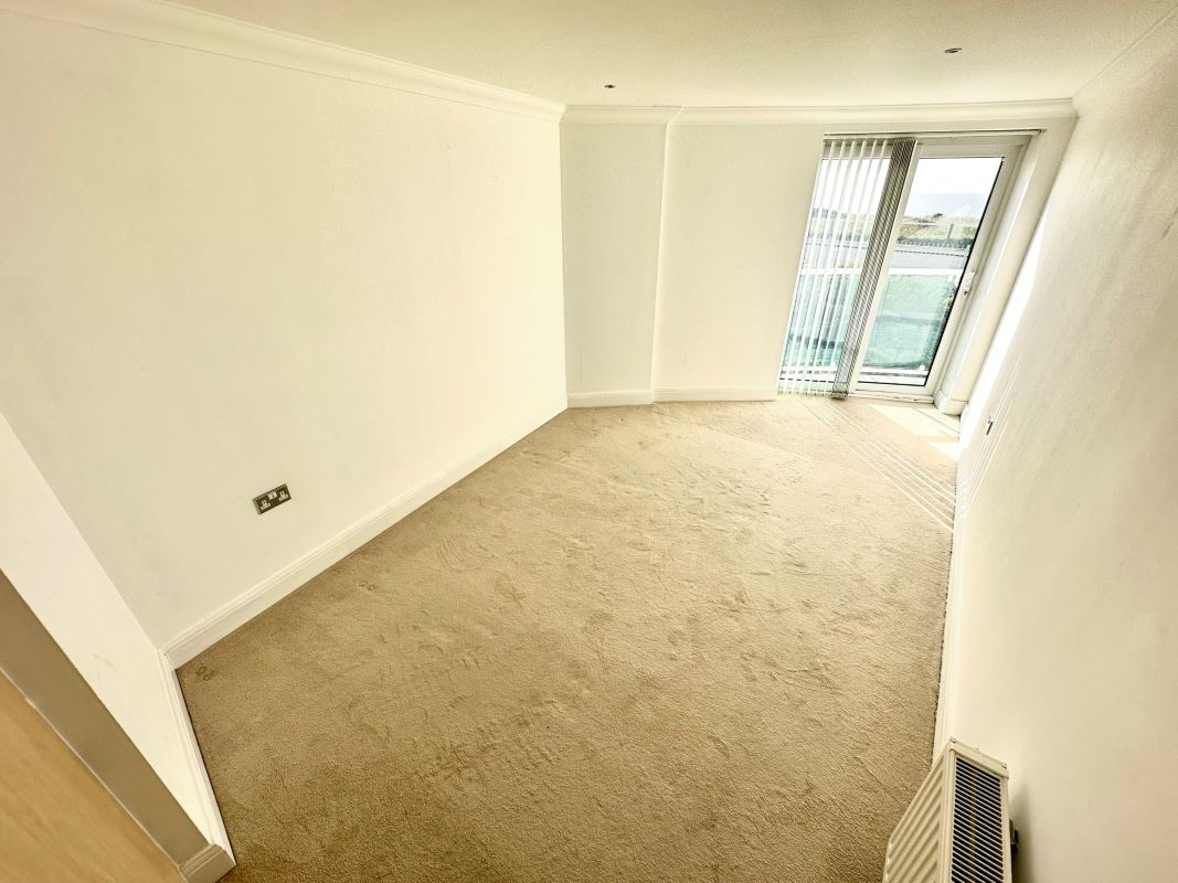 Flat 4 The Shell House, 137 Southbourne Overcliff Drive, Bournemouth, Dorset, BH6 3NP