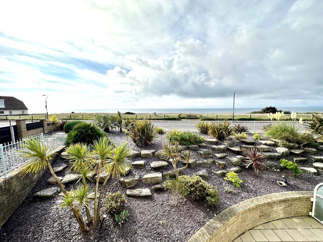 Flat 3 The Shell House, 137 Southbourne Overcliff Drive, Bournemouth, Dorset, BH6 3NP