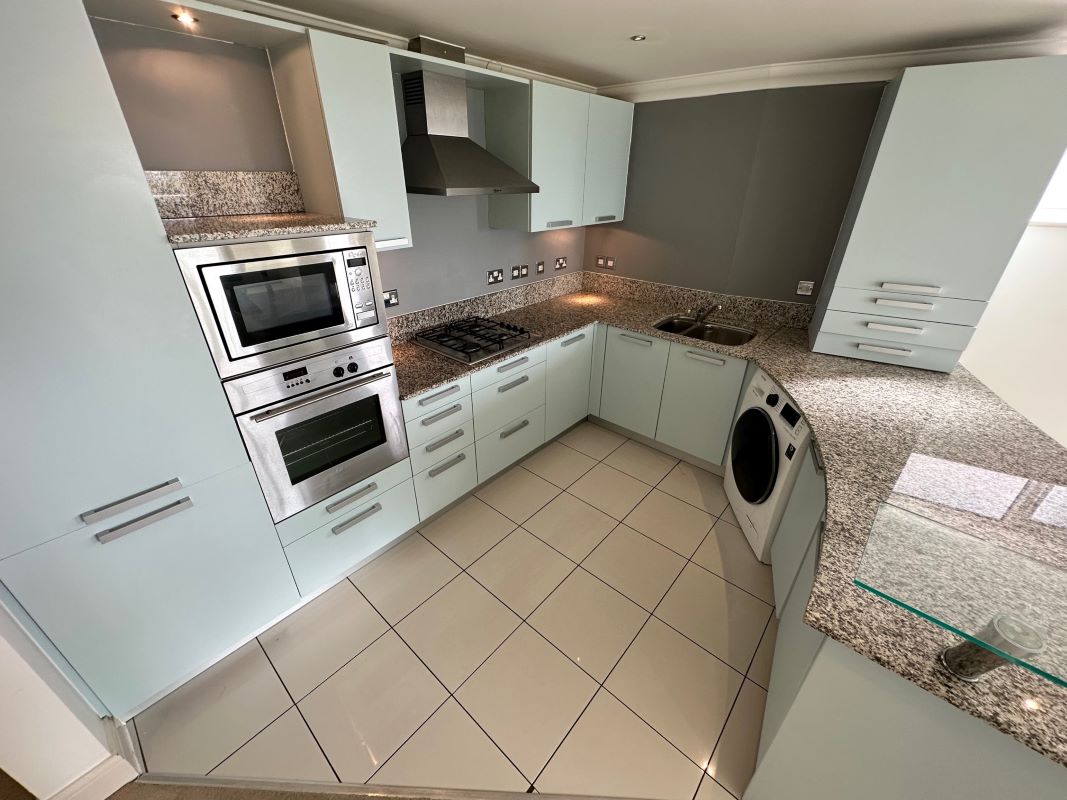 Flat 3 The Shell House, 137 Southbourne Overcliff Drive, Bournemouth, Dorset, BH6 3NP