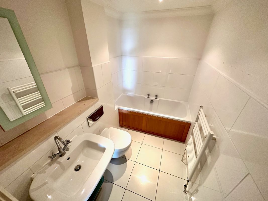 Flat 3 The Shell House, 137 Southbourne Overcliff Drive, Bournemouth, Dorset, BH6 3NP