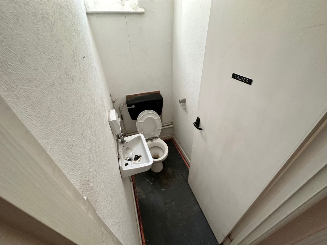 34A St. Thomas Street, Weymouth, Dorset, DT4 8EJ