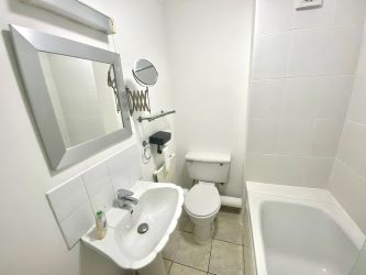 Flat 12 Bourneside Manor, 11 Cambridge Road, Bournemouth, Dorset, BH2 6AG