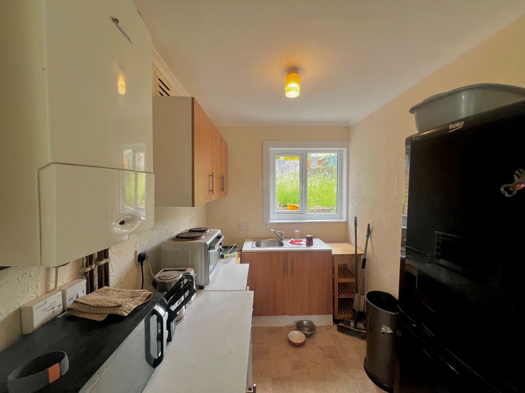 Three Bedroom Semi Detached House with Large Corner Garden