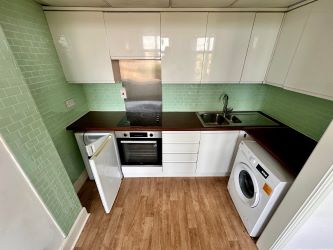 Flat 35 Burlington East Mansions, 11 Owls Road, Bournemouth, Dorset, BH5 1AT