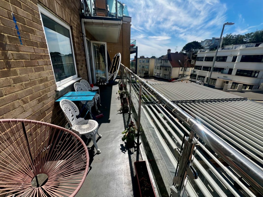 Flat 3, 42A Sea Road, Boscombe Spa, Bournemouth, Dorset, BH5 1BQ