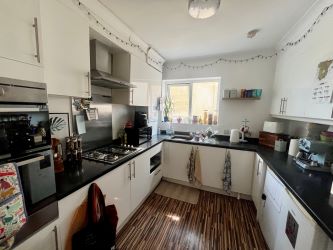 Flat 3, 42A Sea Road, Boscombe Spa, Bournemouth, Dorset, BH5 1BQ