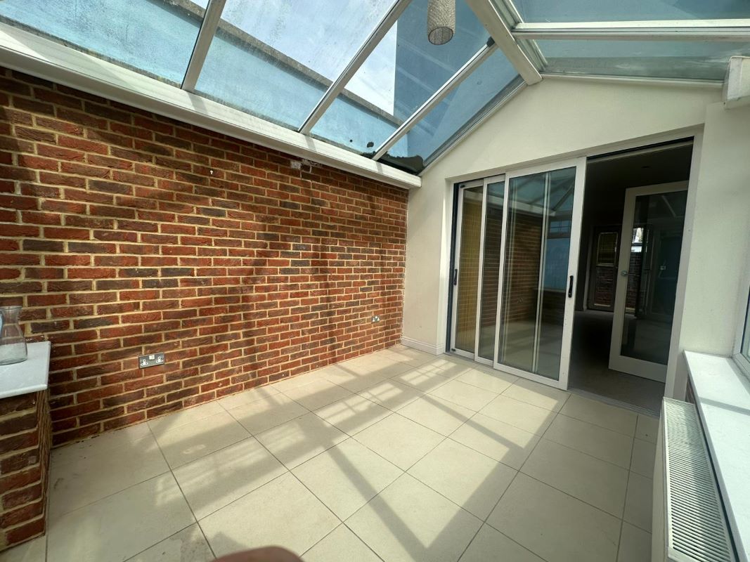 19B Seldown Lane, Poole Town/Nr Poole Park, Poole, Dorset, BH15 1UA