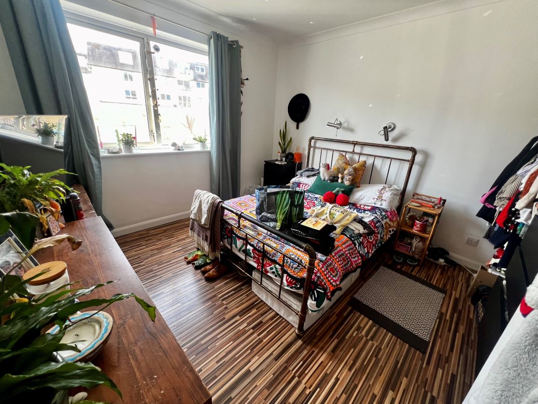 Flat 3, 42A Sea Road, Boscombe Spa, Bournemouth, Dorset, BH5 1BQ