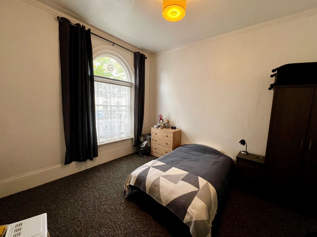 Flat 1, 7 Lind Street, Ryde, Isle Of Wight, PO33 2NQ