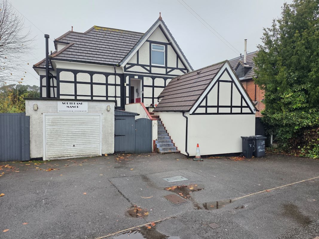 15 Gordon Road, Bournemouth, BH1 4DW