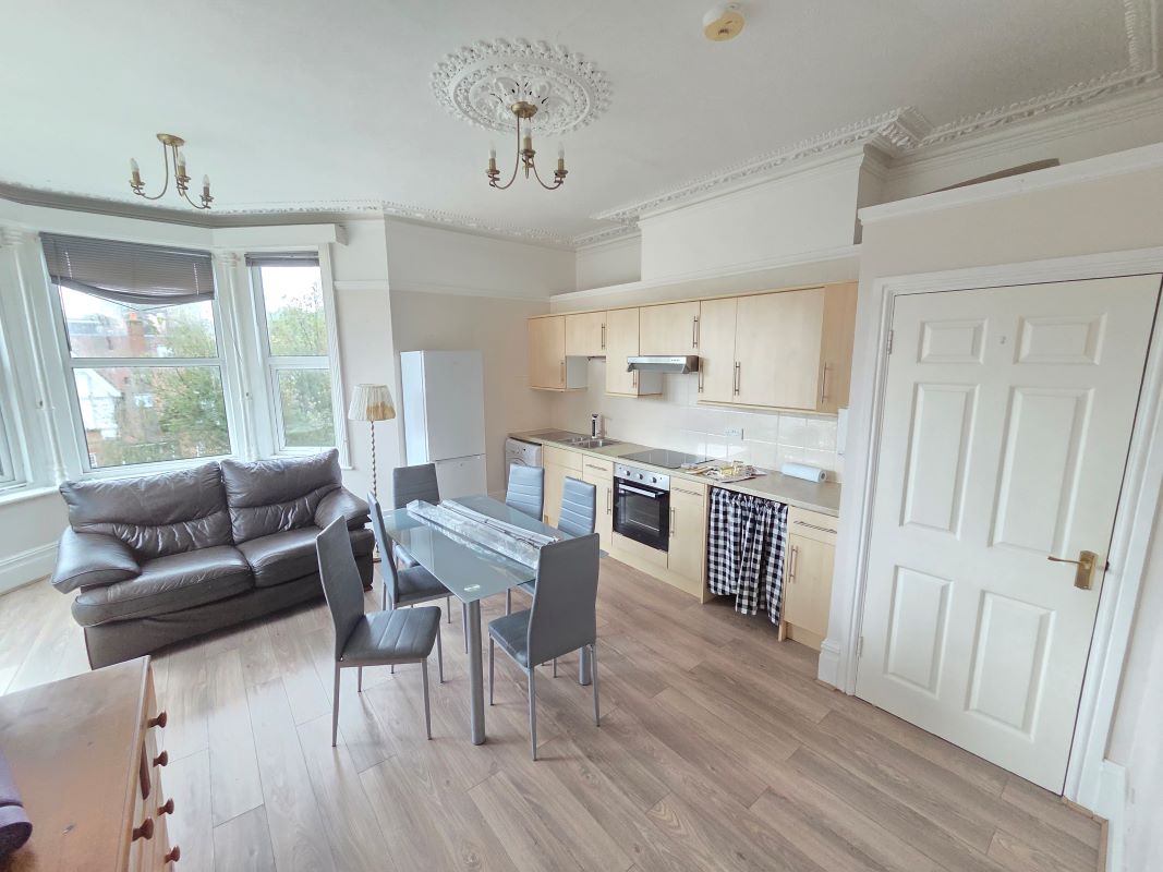 15 Gordon Road, Bournemouth, BH1 4DW