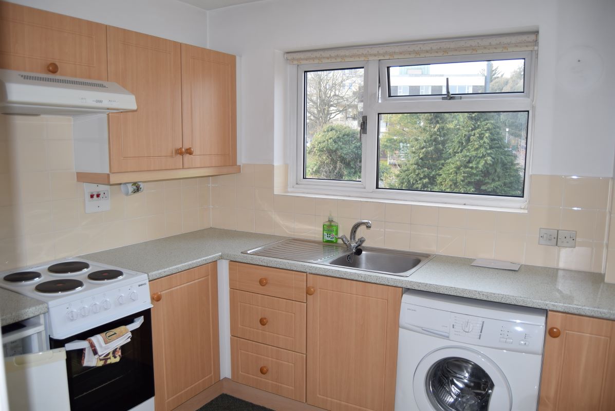 Flat 41 Churchfield Court, 39-41 Parkstone Road, Poole, Dorset, BH15 2NY