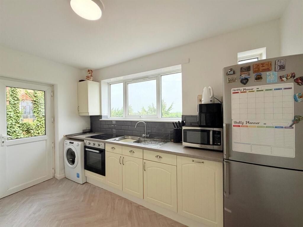 23 Midwood Avenue, Bournemouth, Dorset, BH8 9LX