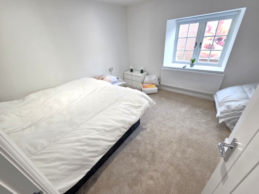 Cupcake Cottage, 17A Holyrood Street, Chard, Somerset, TA20 2AH