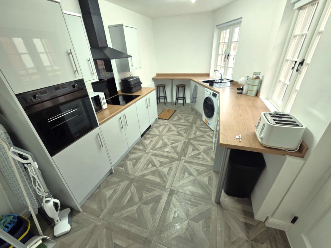 Cupcake Cottage, 17A Holyrood Street, Chard, Somerset, TA20 2AH