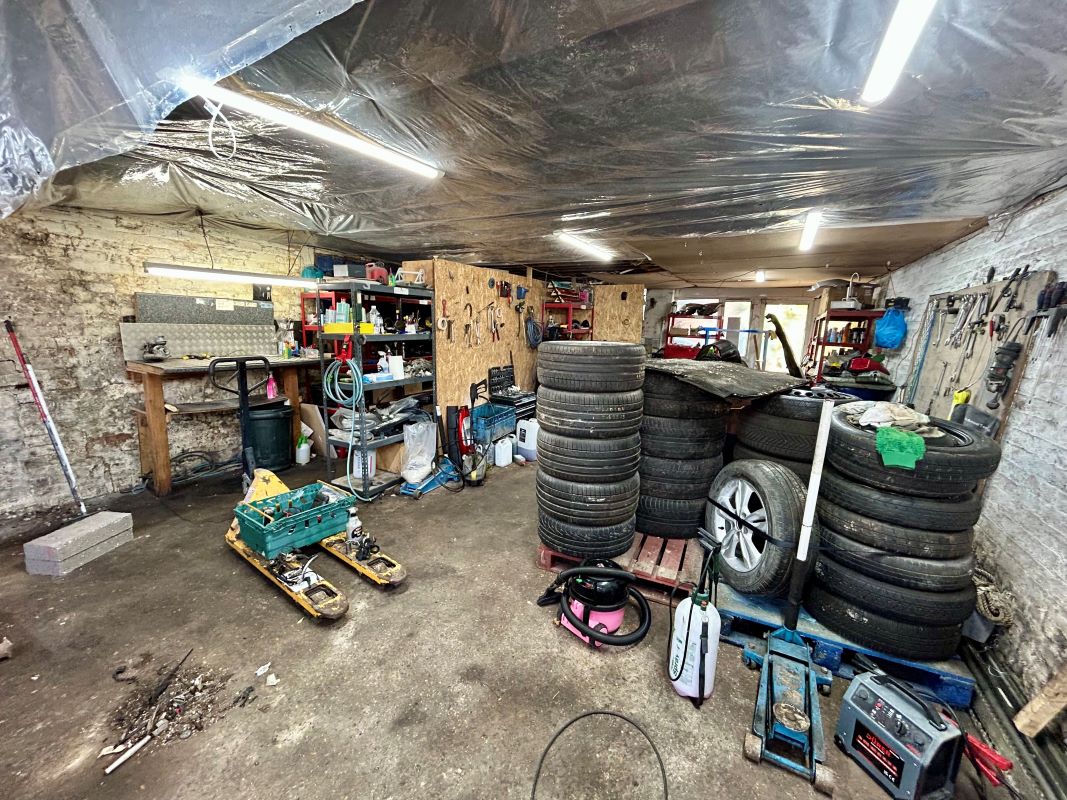 Lot Image