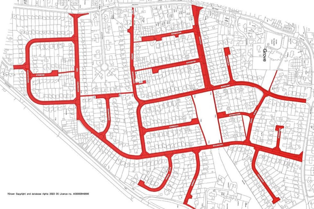 Property for Auction in London - Land on the South Side of Oxford Lane Grove, Wantage, Oxfordshire, OX12 7LY