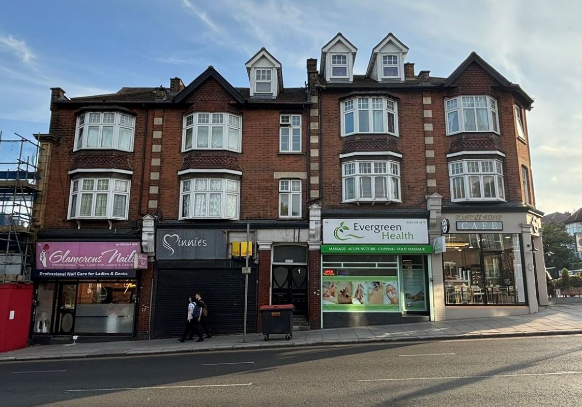 Property for Auction in London - 7E, 7F, 9 & 9A High Street, Barnet, Hertfordshire, EN5 5UE
