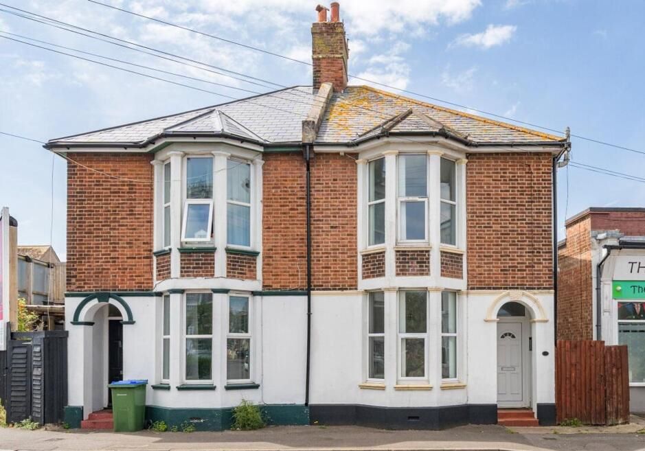 Property for Auction in London - 3 Canada Grove, Bognor Regis, West Sussex, PO21 1DW