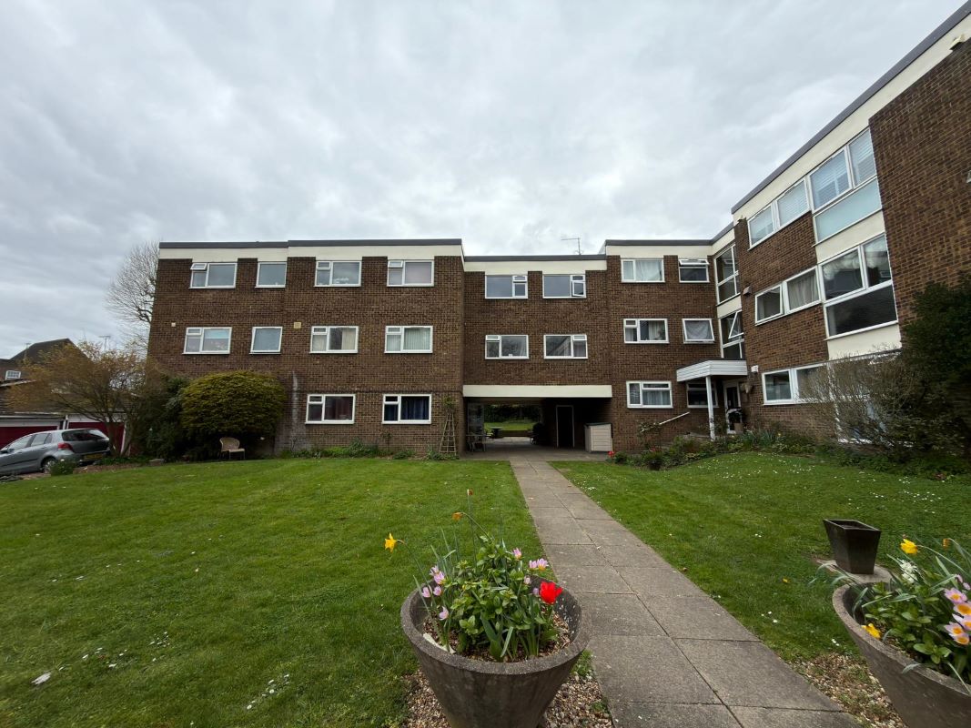 Property for Auction in London - Flat 25 Northcotts, Great North Road, Hatfield, Hertfordshire, AL9 5ES
