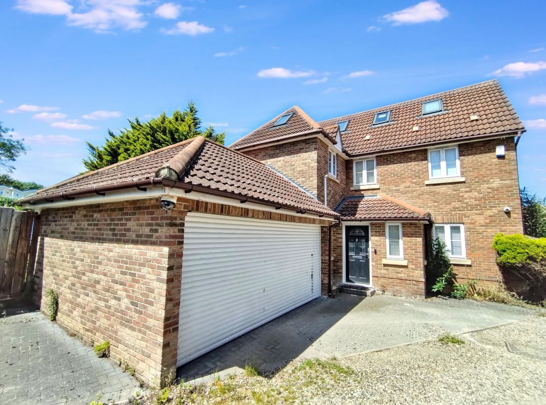 Property for Auction in London - 1 Mannock Mews, South Woodford, London, E18 1DB