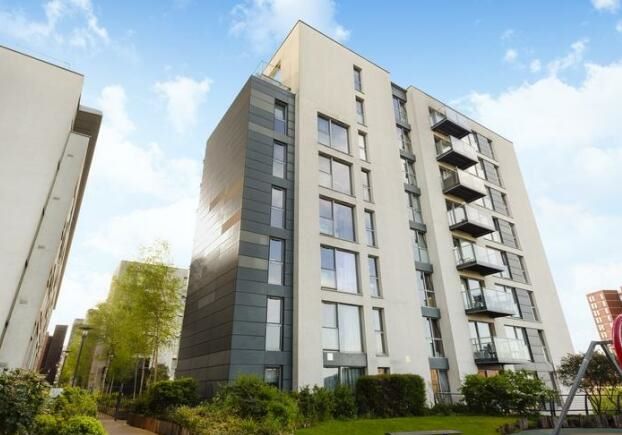 Property for Auction in London - Flat 701 Signal Building, Station Approach, Hayes, Middlesex, UB3 4FG