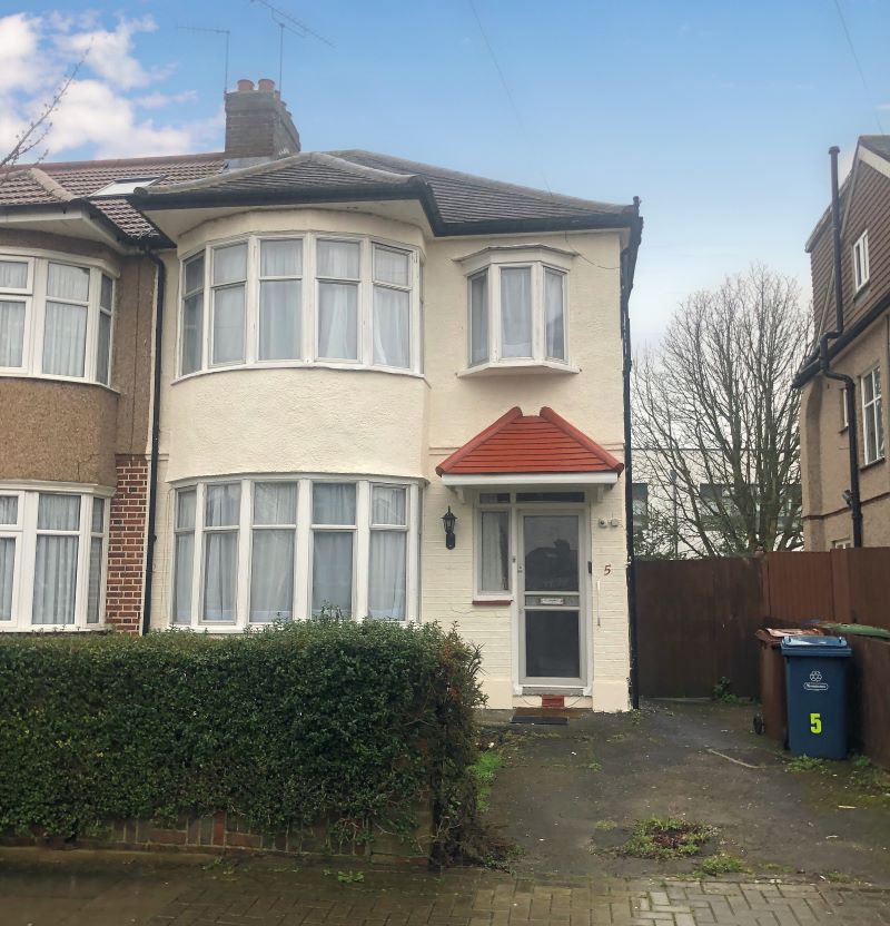 5 Dorchester Avenue, Harrow, Middlesex, HA2 7AX