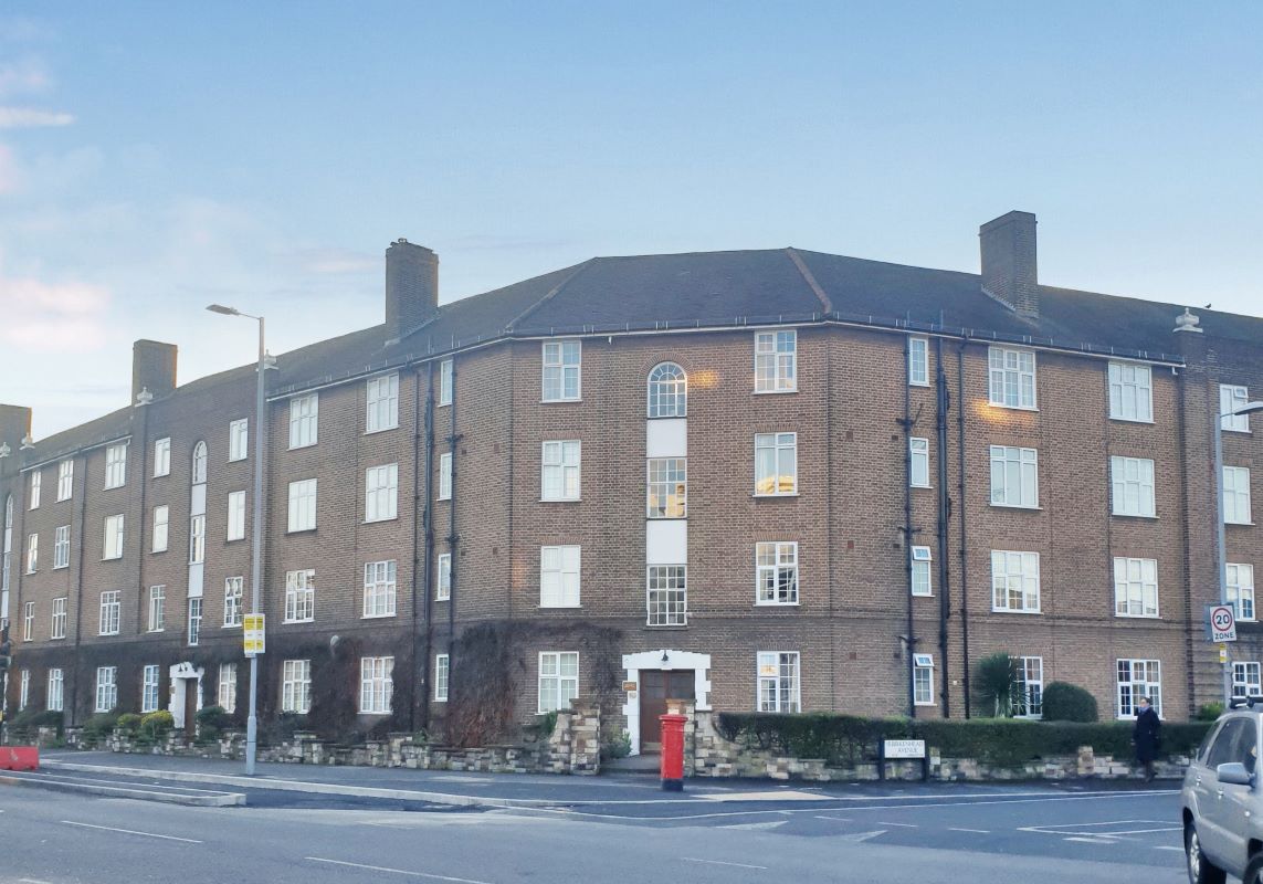 Flat 39 Norbiton Hall, London Road, Kingston upon Thames, Surrey, KT2 6RB