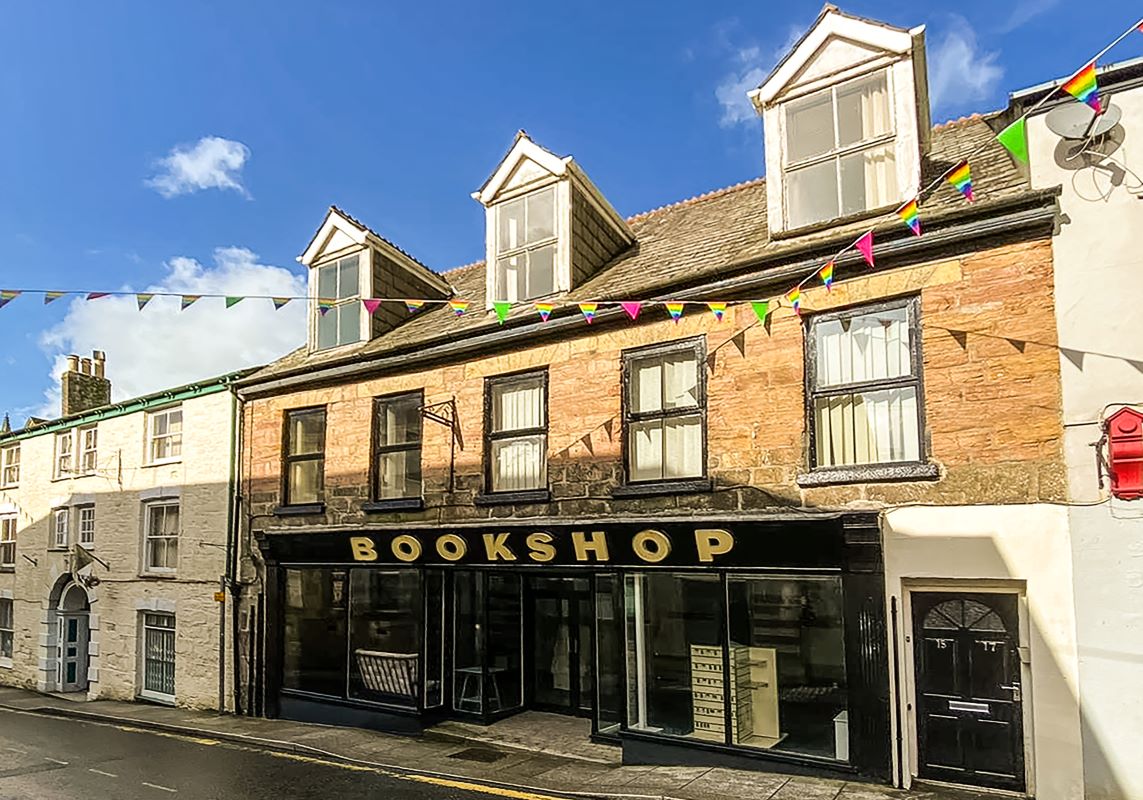 15-17 High Cross Street, St. Austell, Cornwall, PL25 4AN