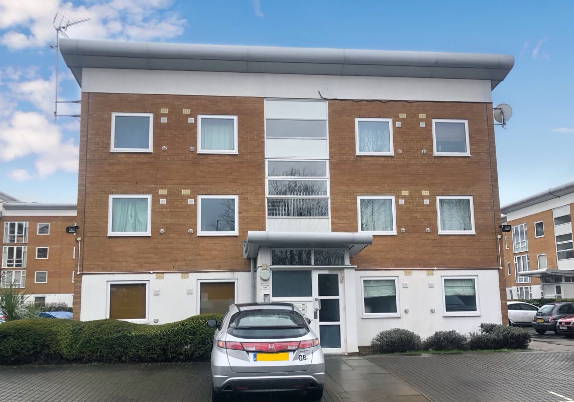 42 Felixstowe Court, Royal Docks, London, E16 2RR