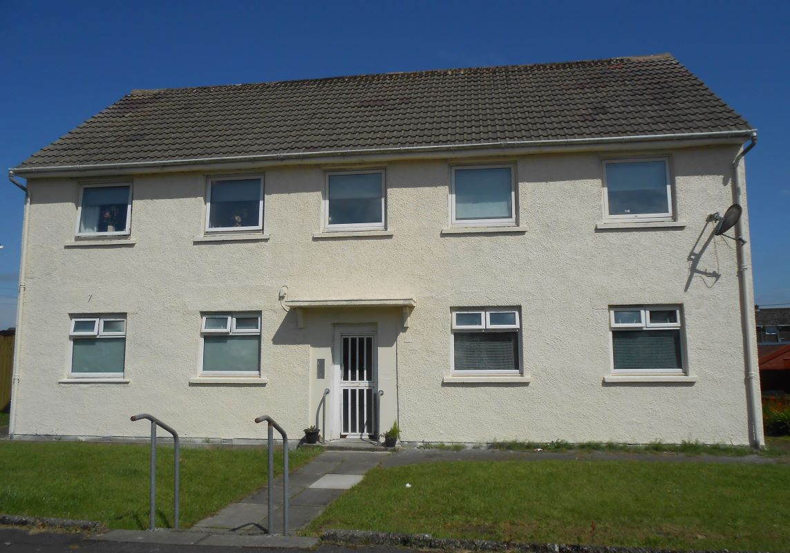 70/76 Glenshamrock Drive, Auchinleck, Cumnock, Ayrshire, KA18 2EF