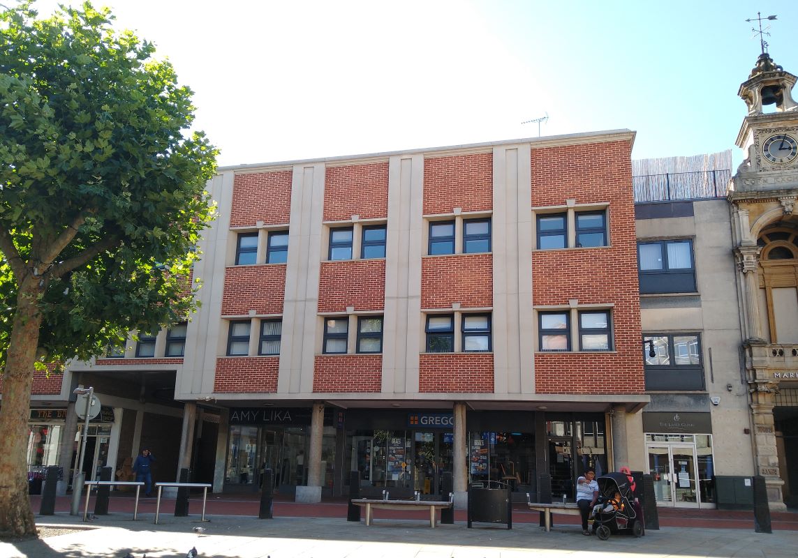 Flat 3, 37 Market Place, Reading, Berkshire, RG1 2DE