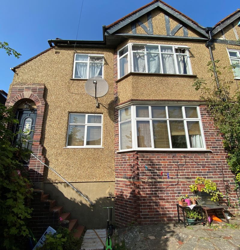 8 Ash Tree Dell, Kingsbury, London, NW9 0AG