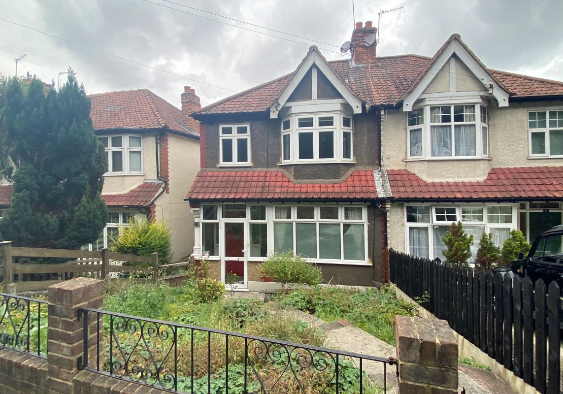 18 Annsworthy Crescent, South Norwood, London, SE25 6TF