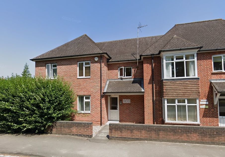 Flat 1 West View Court, Charnham Lane, Hungerford, Berkshire, RG17 0DS