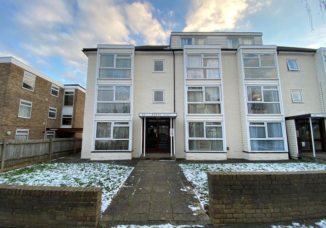 Flat 2, 26 Grove Hill, South Woodford, London, E18 2JG