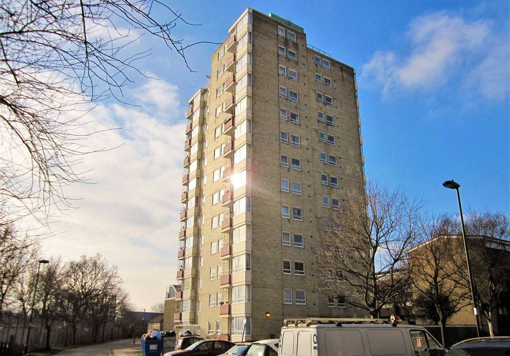 Flat 75 Swinson House, 24 Highview Gardens, New Southgate, London, N11 1SJ