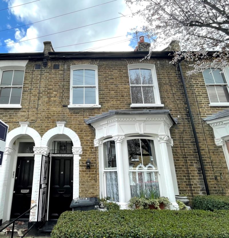 15B Edric Road, New Cross, London, SE14 5EN