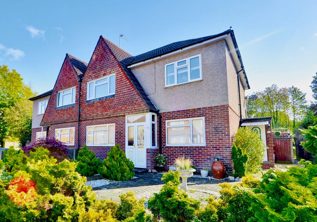 26 Willow Tree Close, Ickenham, Uxbridge, Middlesex, UB10 8RD