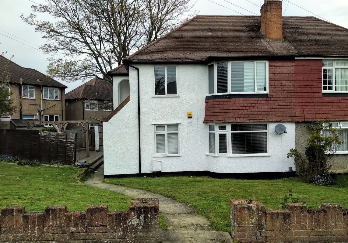 32 Cray Valley Road, Orpington, Kent, BR5 2EZ