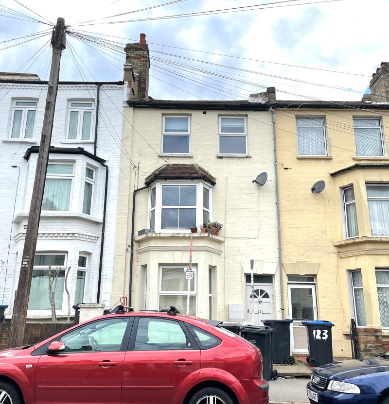 Flat 3, 121 Queen Mary Road, Norwood, London, SE19 3NL